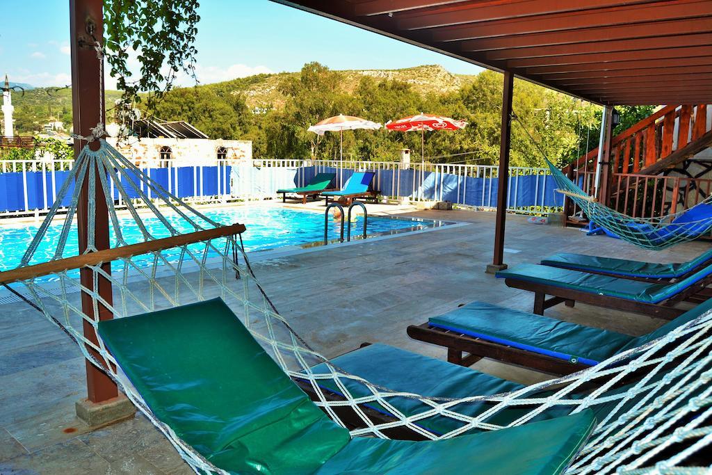 Zeybek 1 Pension Патара Екстериор снимка