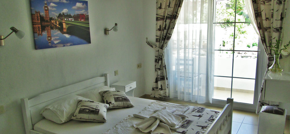Zeybek 1 Pension Патара Екстериор снимка